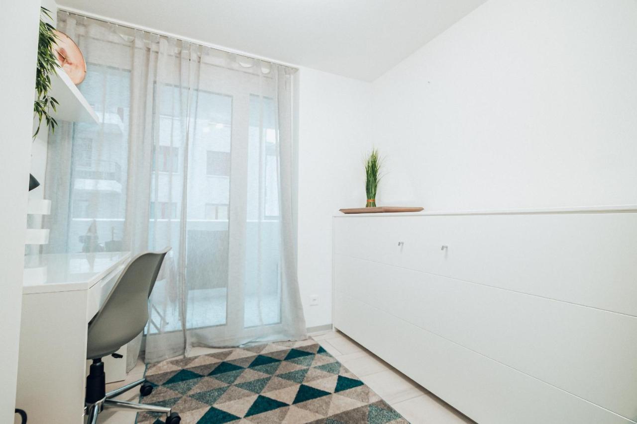 - Culture & Nightlife In One Apartment